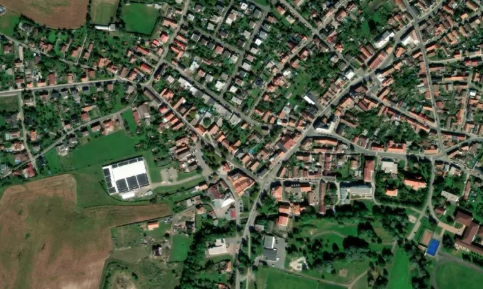 Socha svatého Jana Nepomuckého (Sezemice) – letecký pohled