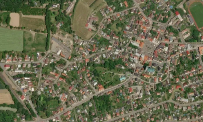 Socha svatého Jana Nepomuckého (Sobotka, Novoměstská ulice) – letecký pohled