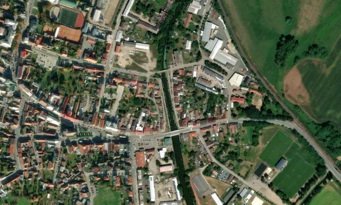 socha svatého Václava v Chlumci nad Cidlinou – letecký pohled
