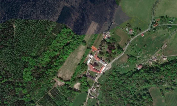 Sochy svatého Vendelína a svatého Floriána – letecký pohled