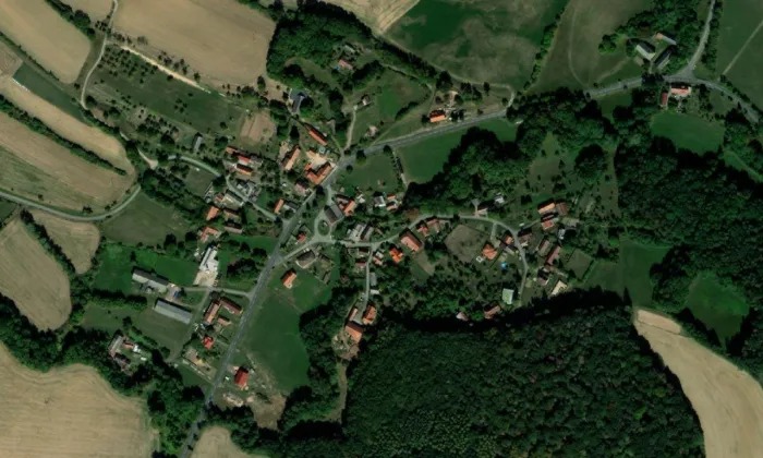 Sousoší Kalvárie / svatého Vavřince a Donáta – letecký pohled