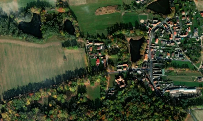 Starý zámek Libějovice – letecký pohled