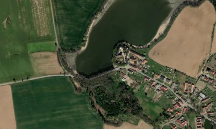 Starosedlský hrádek – letecký pohled