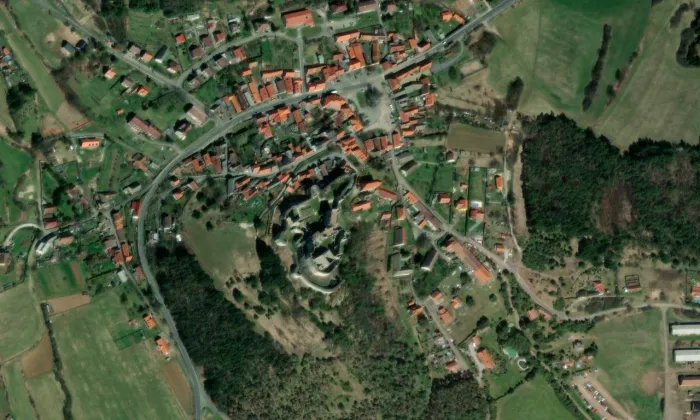 Synagoga v Rabí – letecký pohled