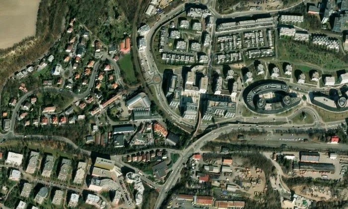 Továrna Walter – letecký pohled
