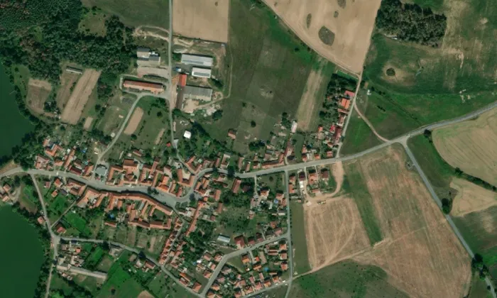 Tvrz (1000133737) – letecký pohled