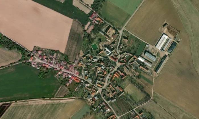 Tvrz (1000143161) – letecký pohled