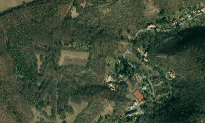 usedlost Žitná a vila Mrázovka – letecký pohled