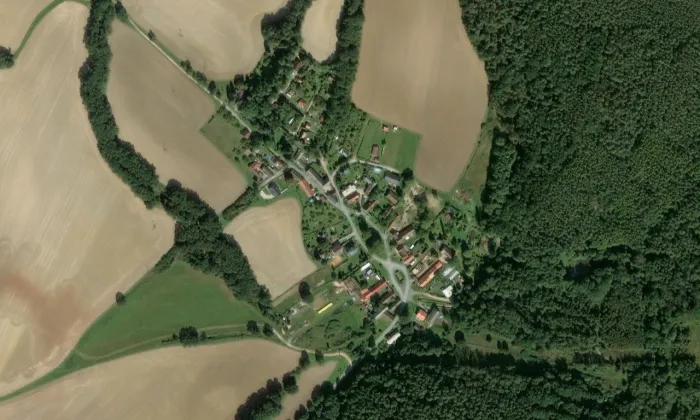 Usedlost čp. 6 (Kůští) – letecký pohled