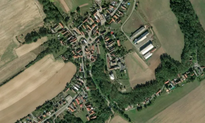 Usedlost čp. 9 (Dolany) – letecký pohled