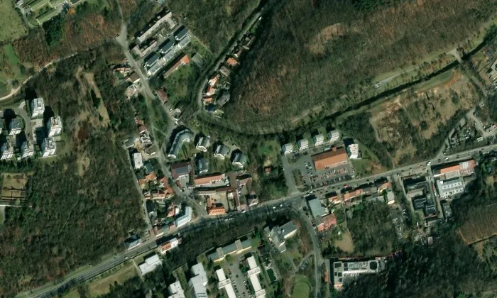 Usedlost Hrdlořezská čp. 2 – letecký pohled
