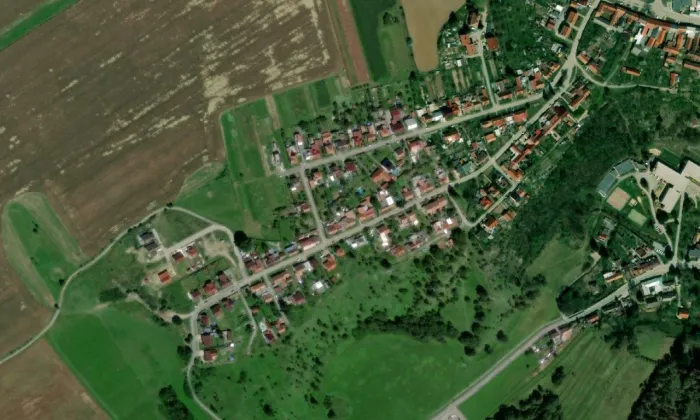 větrný mlýn (Ostrov u Macochy) – letecký pohled