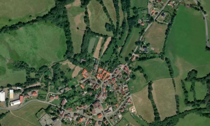 Venkovský dům Strašín čp. 29 – letecký pohled