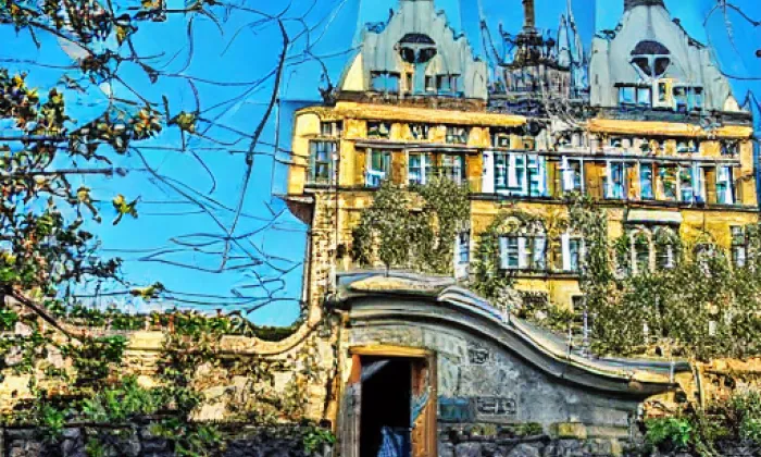 vodárenská věž v zámeckém parku Sychrov – léto