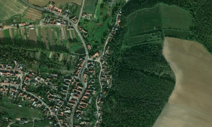 Vodní mlýn (Hluboké Mašůvky) – letecký pohled