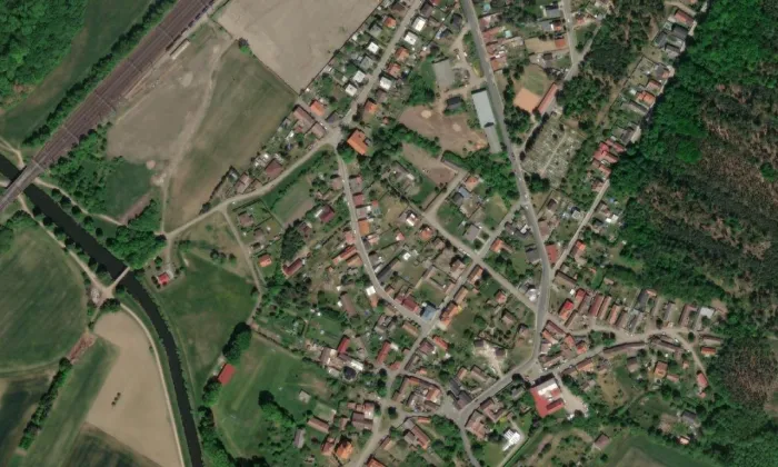 Volmanova vila (Záboří nad Labem) – letecký pohled