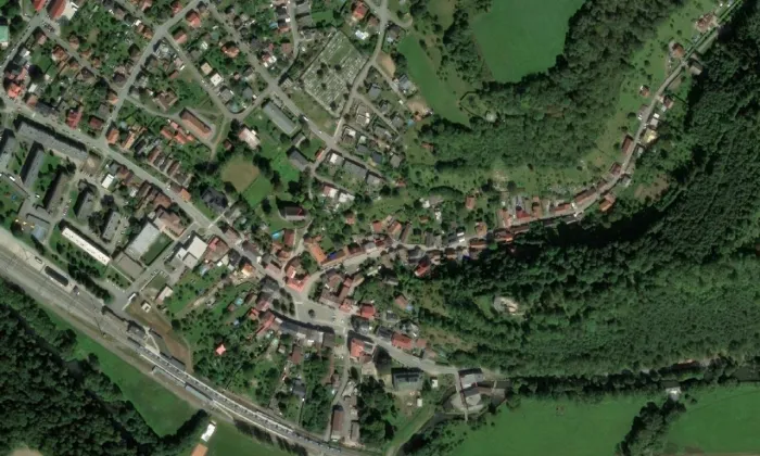 zájezdní hostinec v Brandýse nad Orlicí – letecký pohled
