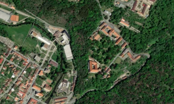 zámecký areál Náměšť nad Oslavou – letecký pohled