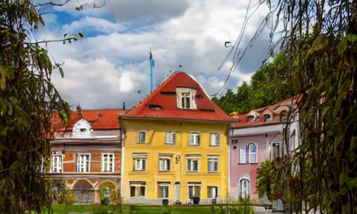 zámek Černovice – léto