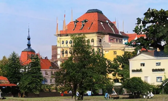 zámek Hlavenec – summer
