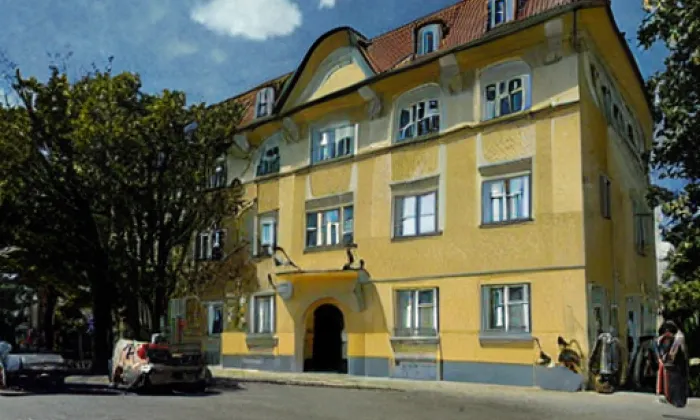 Zámek Lesná (Lesná) – jaro