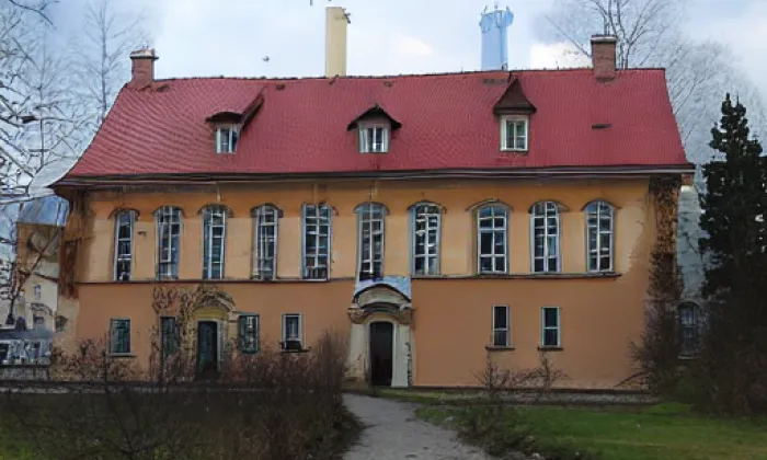 Zámek Miroslavské Knínice – jaro
