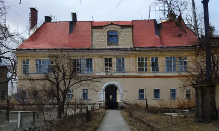 Zámek Miroslavské Knínice – léto