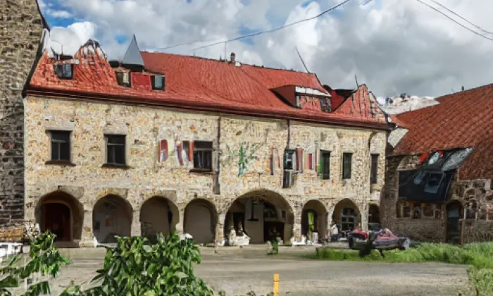 Zámek Pouzdřany – autumn