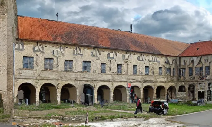 Zámek Pouzdřany – spring