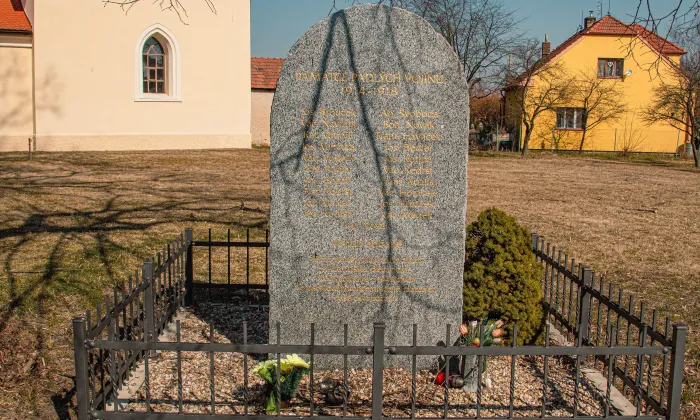 Kostel svatého Mikuláše (Svatý Mikuláš, okres Kutná Hora)