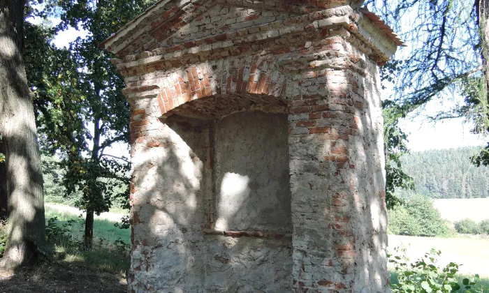 Křížová cesta ve Vlachově Březí