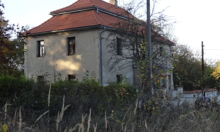 Myšlín (tvrz, okres Praha-východ)