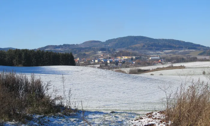 Tvrz Chocholatá Lhota