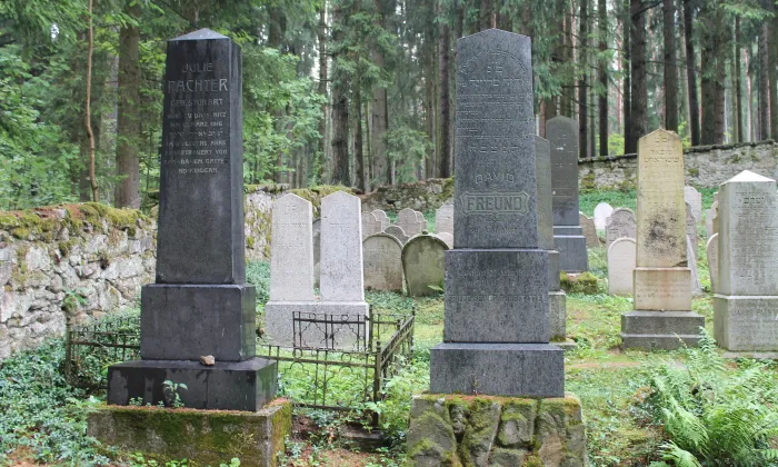 Židovský hřbitov v Markvarci