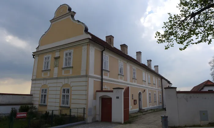 Fara (Moravské Budějovice)