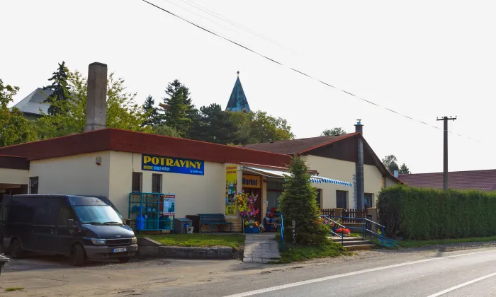 Fara (Činěves)
