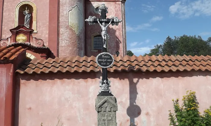 Fara ve Strašíně