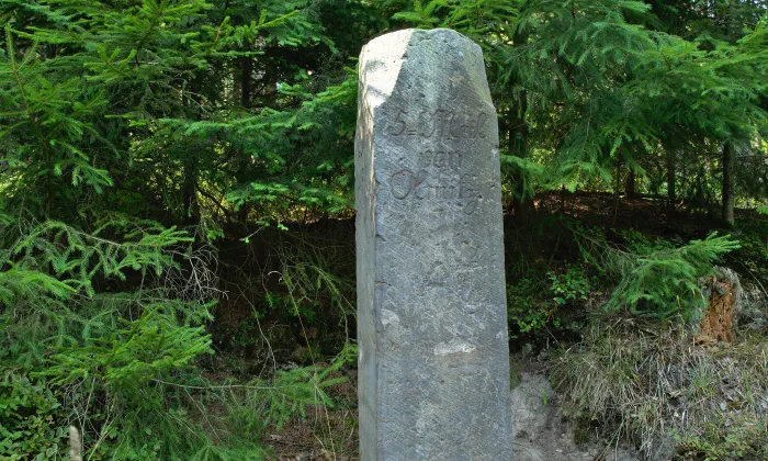Milník (Líšnice, 1000142169)