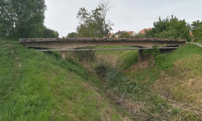 Pamětní kámen (Opatovice, 1000127552)