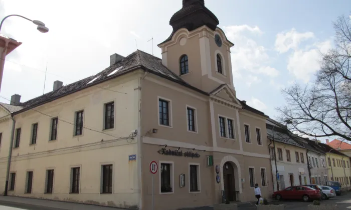 Radnice (Bochov)
