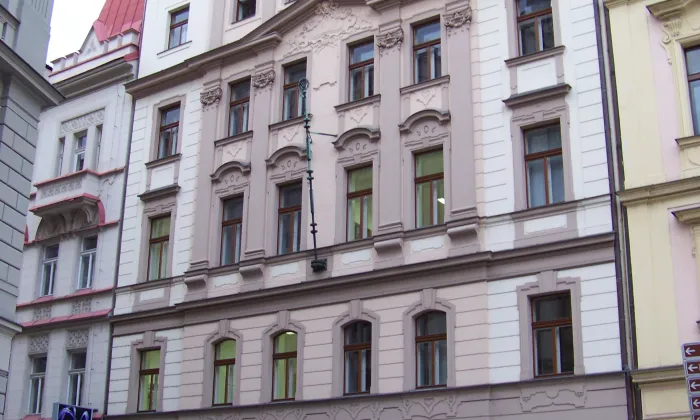 Radnice – Andělská kolej