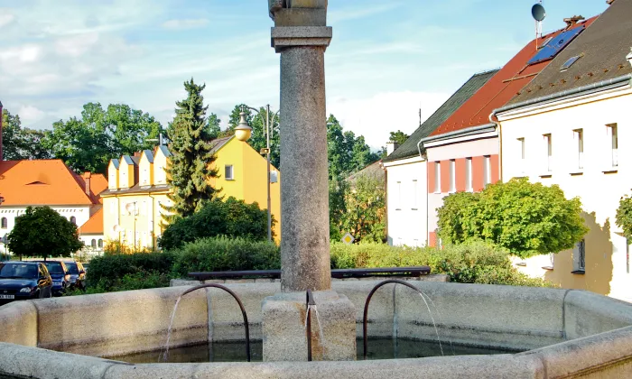 Sloup se sousoším Nejsvětější Trojice (Kynšperk nad Ohří)