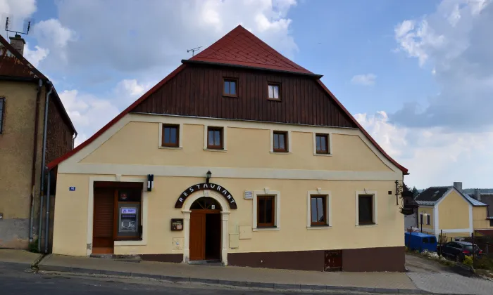 Sloup se sousoším Nejsvětější Trojice (Teplá)