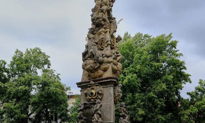 Sloup se sousoším Nejsvětější Trojice (Žlutice)