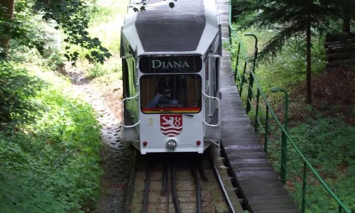 Smírčí kříž (Karlovy Vary, 1000130666)