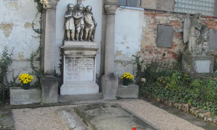 Socha Anděla Strážce (Žatec)