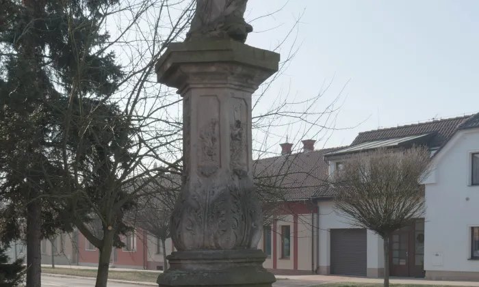 Socha svatého Jana Nepomuckého (Nechanice)