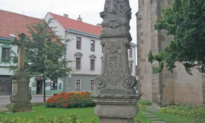 Socha svatého Jana Nepomuckého (Nový Bydžov, kostel)