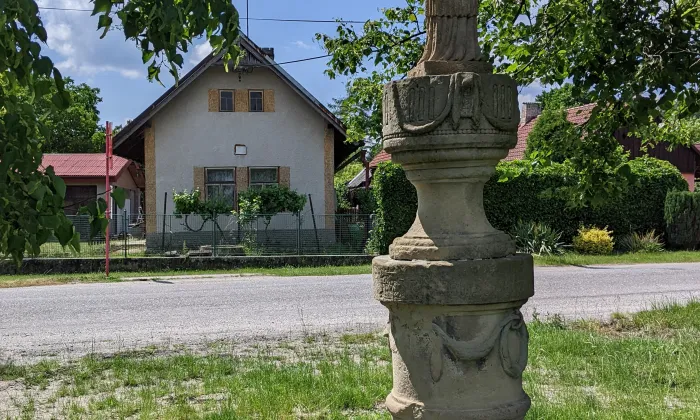 Socha svatého Jana Nepomuckého (Studce)