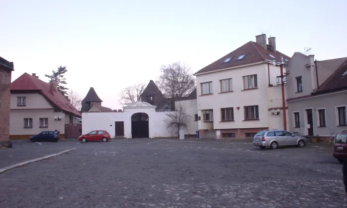 Socha svatého Jana Nepomuckého na Kostelním náměstí